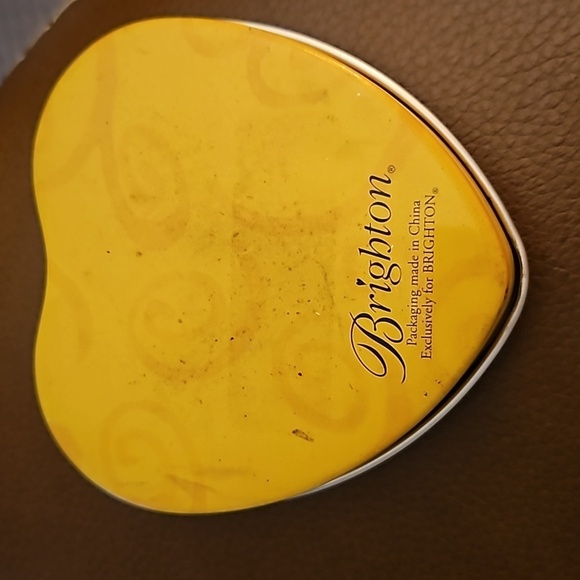 3/$30 BRIGHTON Yellow Heart Locket Design Collectible Jewelry Tin - Picture 3 of 6
